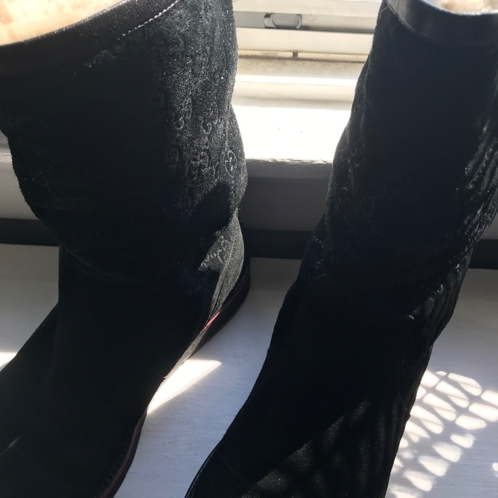 Men Gucci boots( No box ) duster bag only